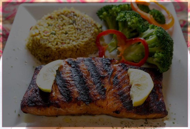 Grilled salmon with vegetables